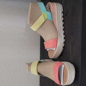 Sorel Brand new Cameron Flatform Wedge Sandal in original box